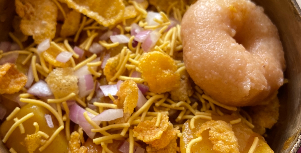 Dahi Bara Aloo Dum